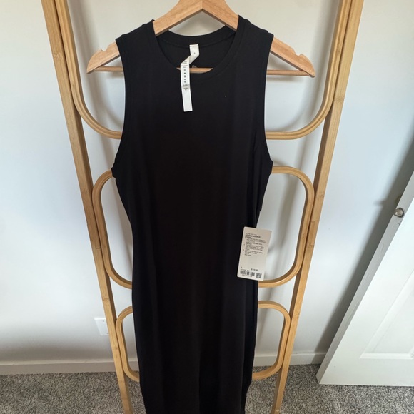 All aligned Midi dress size 6 NWT - Picture 2 of 3